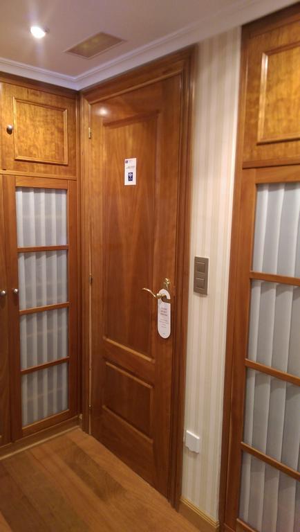 Apartamentos Gasteiz Βιτόρια-Γκαστέις Εξωτερικό φωτογραφία