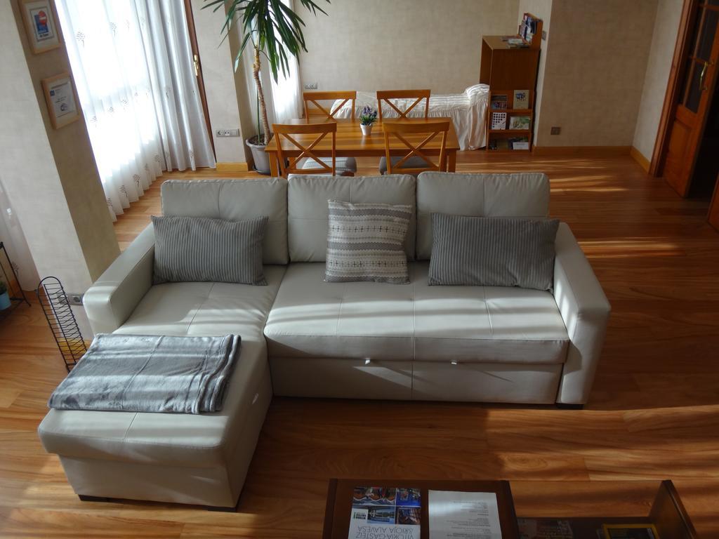 Apartamentos Gasteiz Βιτόρια-Γκαστέις Εξωτερικό φωτογραφία