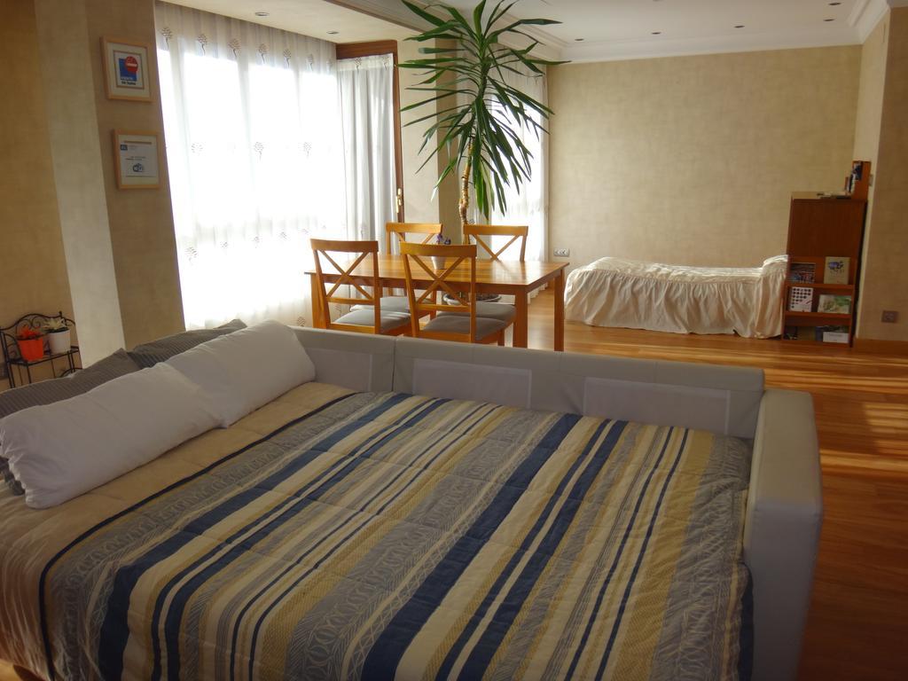 Apartamentos Gasteiz Βιτόρια-Γκαστέις Εξωτερικό φωτογραφία