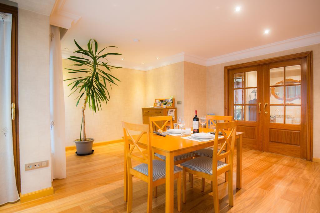 Apartamentos Gasteiz Βιτόρια-Γκαστέις Εξωτερικό φωτογραφία