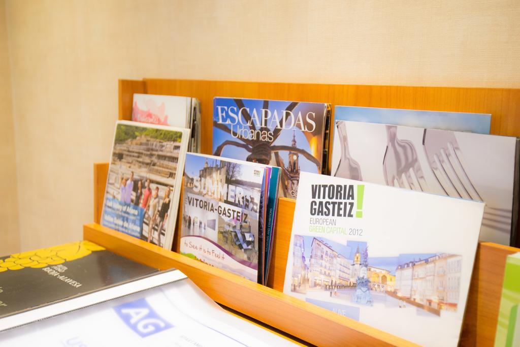 Apartamentos Gasteiz Βιτόρια-Γκαστέις Εξωτερικό φωτογραφία