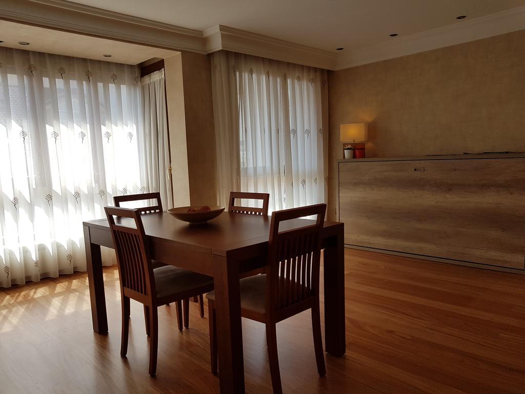 Apartamentos Gasteiz Βιτόρια-Γκαστέις Εξωτερικό φωτογραφία